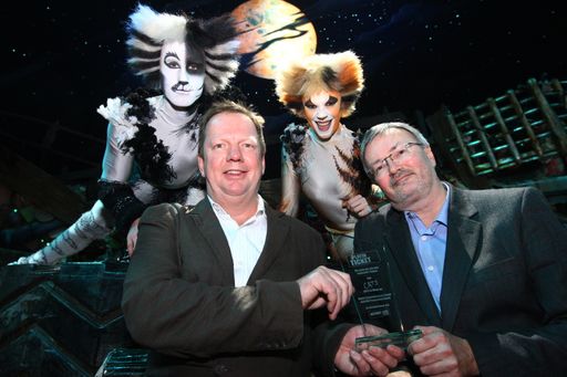  Ralf Kokemüller (BB Promotion) erhält "Platin Ticket" für mehr als 100.000 verkaufte Tickets von Andreas Egger