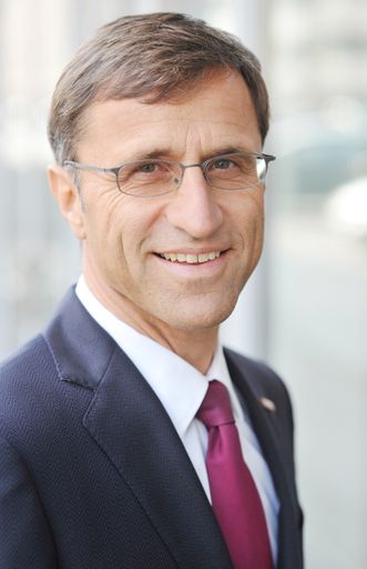  Josef Margreiter, Geschäftsführer der Tirol Werbung, zeigt sich zufrieden über die gute Arbeit der Tiroler Touristiker, weist aber darauf hin, dass der Winter noch nicht zu Ende ist.