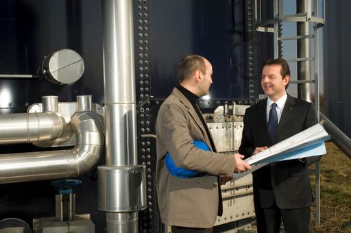 Umweltminister Niki Berlakovich sucht Partner für den klima:aktiv pakt2020 - Österreichs Klimaschutzbündnis für Großbetriebe.