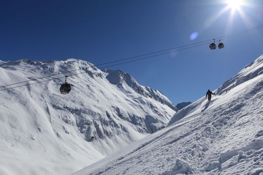 Zum Saisonfinale glänzt der Diamant der Alpen noch einmal ganz besonders: Genussskifahrer und Sonnenanbeter, Firnfans und alle, die den Frühling am liebsten auf den Skiern oder auf dem Board begrüßen, freuen sich gleichermaßen auf das Skifinish in Obergurgl-Hochgurgl. (Aufgenommen: 20.03.2012).
