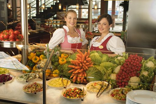 Reichhaltiges Salatangebot bei Rosenberger (Foto: )
