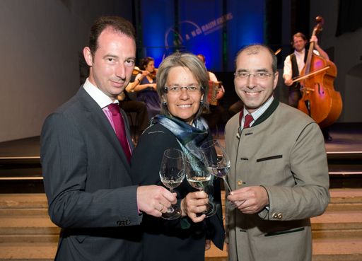 Vorschau Bild von Qualitäts-Niveau und Genuss- & Kulinarik-Kompetenz der 45 Betriebe der Angebotskooperation "Best of Wachau" werden im Rahmen der offiziellen Plattform gleichsam nun ins "Schaufenster" gestellt und die regionale Weinkultur, Gerichte und Produkte noch ansprechender präsentiert und zelebriert.