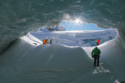 Eishöhle im Mittelberg Ferner im Pitztal 2011.