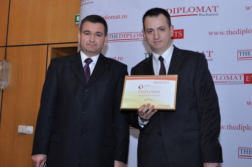  Ciprian Glodeanu, Partner, Wolf Theiss (r.).