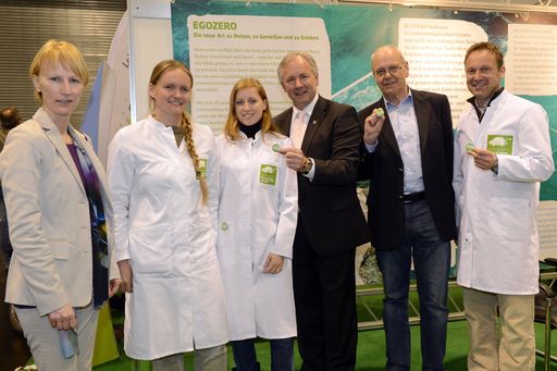 Vorschau Bild von LH Dörfler mit den Mitarbeitern des Projektes EGOZERO