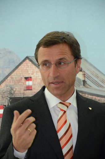 Josef Margreiter, GF der Tirol Werbung, betonte, dass sich Tirol trotz global schwieriger wirtschaftlicher Entwicklungen wieder als starke Winterdestination beweisen konnte.