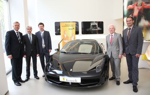 Im Bild v.l.n.r.: Raiffeisen-Leasing, Mag. Alexander Schmidecker, Geschäftsführer; NÖM AG, Mag. Alfred Berger, Vorstand; Tesla, Daniel Hammerl MBA, Sales & Marketing Austria; Keusch Premium GmbH - OFFICIAL FERRARI MASERATI DEALER, KR Willibald Keusch, General Manager; LTC - Lagerhaus Technik-Center, Andreas Gruber, Geschäftsführer