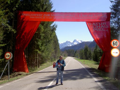  Der Vorsitzende des Tourismusverbandes, Hermann Hüthmayr, lädt zum Saisonauftakt "naturschauspiel.at"