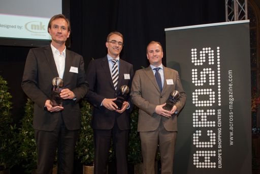  Die Gewinner des ACROSS Award 2012 (v.l.n.r.): Lars Jähnichen (mfi), Christoph Augustin (ECE), Peter Wojtusiak (Chapman Taylor)