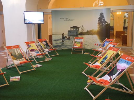 Österreich-Lounge im Kassaraum der ÖNB während der Laufzeit der Ausstellung