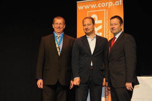 Eröffnung der REAL CORP 2012 im Multiversum in Schwechat mit Konferenzdirektor, CEIT-Geschäftsführer Manfred Schrenk, Finanzstaatssekretär Andreas Schieder und NR-Abgeordnter, Schwechats Bürgermeister Hannes Fazekas (v.l.n.r.).