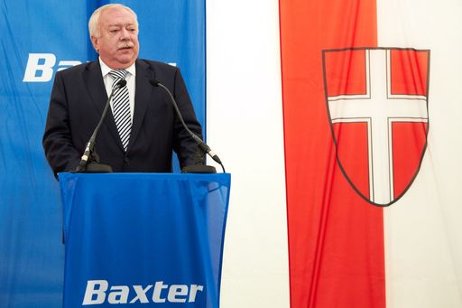 http://www.apa-fotoservice.at/galerie/2985
Bürgermeister Dr. Michael Häupl bei der Grundsteinlegung eines Baxter Produktionsgebäudes