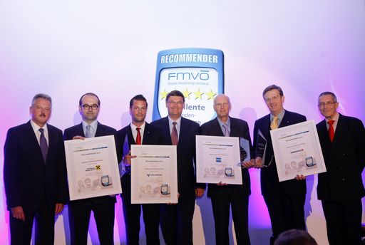 Die Recommender-Gewinner der Kategorie Banken (v.li): Erich Mayer, Präsident Finanz-Marketing Verband Österreich, Dr. Johannes Schuster, RZB, Mag. Helmut Wurian, Österreichische Volksbanken, Christoph Kränkl, Microsoft Österreich, Dr. Wilhelm Miklas, Verband der österreichischen Landeshypothekenbanken, Dr. Wilhelm Kraetschmer, Sparkassenverband, Dkfm. Josef Redl, Vizepräsident Finanz-Marketing Verband Österreich.