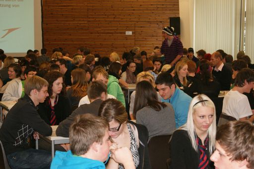  Bei den Business Schoolgames beteiligen sich jedes Jahr mehr als 500 Schulen und mehr als 60.000 Schüler.
