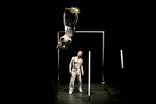 Vorschau Bild von Dominik Grühnbühel & Luke Baio / Shoot Me