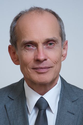  Prof. Dr. Gerald Steinhardt, Dekan der Fakultät für Informatik, TU Wien