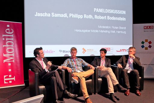 Im Bild v.l.n.r.: Florian Brandt (Herausgeber Mobile Marketing Welt, Hamburg), Philipp Roth (Gründer allfaceboo.de, München), Jascha Samadi (Geschäftsführer apprupt GmbH, Hamburg), Robert Bodenstein (stv. Obmann Sparte Information und Consulting, Wirtschaftskammer Wien)