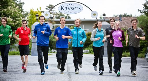  Der Schweizer 4fach-Olympiasieger Simon Ammann (im Bild ganz rechts) trainierte gemeinsam mit dem A- und B-Kader der Schweizer nordischen Nationalmannschaft im ****Kaysers Tirolresort am Mieminger Plateau in Tirol.