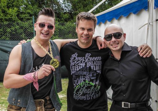 Spring Break Europe Organisator Didi Tunkel mit Superstar Pitbull und Alpen-Elvis Andreas Gabalier
