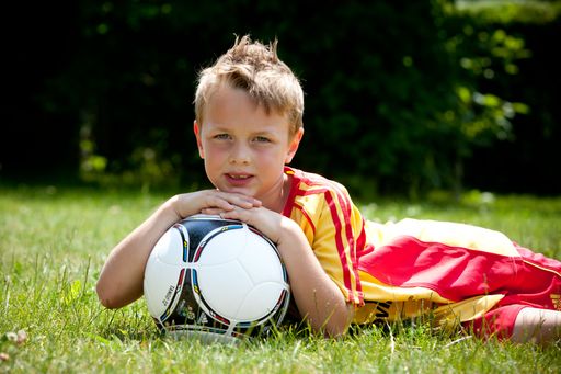 Vorschau Bild von McDonald's Fußball Eskorte: Julian Reiter aus der Steiermark ist beim Viertelfinalspiel der UEFA EURO 2012 in Warschau live dabei.