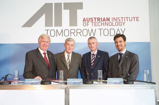  http://www.apa-fotoservice.at/galerie/3098
Im Bild v.l.n.r. Prof. Dr. Wolfgang Knoll (Managing Director AIT Austrian Institute of Technology), Dr. Hannes Androsch (Präsident des Aufsichtsrates des AIT Austrian Institute of Technology), DI Anton Plimon (Managing Director AIT Austrian Institute of Technology) und Prok. Mag. Alexander Svejkovsky (Chief Financial Officer (CFO) AIT Austrian Institute of Technology)