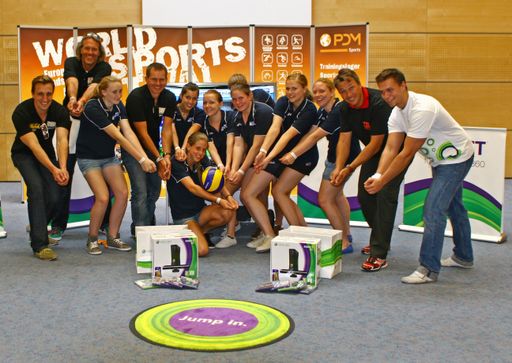  Oliver Stamm, Fritz Strobl und Maxim Podoprigora mit Jugendlichen beim World Sports Festival