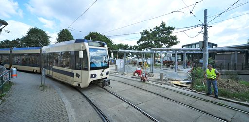 Modernisierungsarbeiten an der Wiener Lokalbahnen Station "Schedifkaplatz"