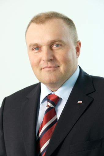 Vorschau Bild von Mag. Arnold Schiefer wird das Endkundengeschäft verantworten.