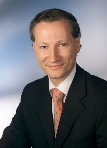 Dipl.-Ing. Dr. Stefan Haas folgt ab 01. März 2013 Dipl-Ing. Dr. Hugo Eberhardt als Vorstandsvorsitzender des TÜV AUSTRIA.
