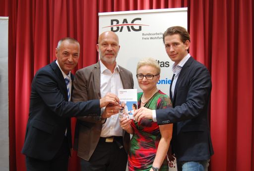 BAG initiiert gemeinsam mit dem Staatssekretariat für Integration das Projekt "migrants care" für die Vorqualifizierung von MigrantInnen für Pflege- und Betreuungsberufe