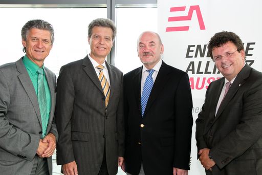  v.l.n.r.: Walter Göllesz, Geschäftsführer der EnergieAllianz Austria, Dr. Udo Niehage, Leiter Government Affairs Berlin und Siemens-Beauftragter für die Energiewende, Matthias Kurth, Jurist und ehemaliger Präsident der deutschen Bundesnetzagentur und Christian Wojta, Geschäftsführer der EnergieAllianz Austria beim gestrigen Energie Talk in Wien zum Thema "Energiewende im freien Strommarkt?"