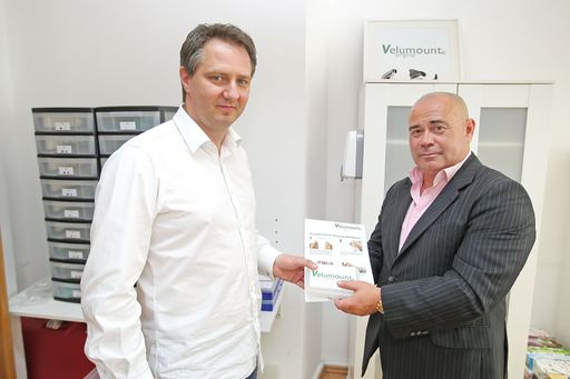 Vorschau Bild von Als besonders Zuckerl konnte Lang den bekannten Strafverteidiger Werner Tomanek gewinnen, der sich nicht nur mit einem Schmunzeln zum Schnarchen bekennt sondern auch etwas dagegen tun will.