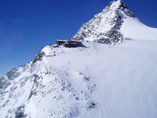 Vorschau Bild von Die Erzherzog-Johann-Hütte vor dem Großglockner