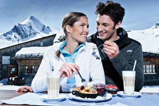 Vorschau Bild von Nach der klaren Ausrichtung des Skigebietes auf
Genuss, Freiheit im Schnee und Kreativität erhalten die Mitarbeiter
auf Basis des von con.os ausgearbeiteten Schulungsplans
maßgeschneiderte Weiterbildungsmöglichkeiten.