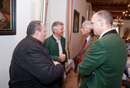  2. Vlnr Winzer Erich Polz, Landesjägermeister
Stellvertreter Erhard Brandstetter und Bezirkshauptmann Philipp
Enzinger.