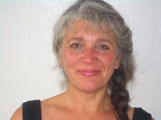  Mit "Lualeni K'humbula" veröffentlicht die
Schriftstellerin und Illustratorin Gabriele Hilg-Hild ein weiteres
Kinderbuch basierend auf dem Five Sense Approach für blinde und
sehende Kinder.