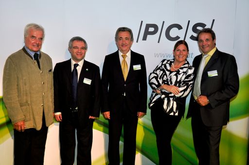 Vorschau Bild von v.l.n.r TV Legende Peter Hoffmann, Dr. Alberto
Steindler (CEO TBS Group), Mag. Harald Wulz (Betriebsdirektor LKH
Villach & 1. Kunde der PCS), Dr. Andrea Kdolsky, PCS Country Manager
Alfred Amann