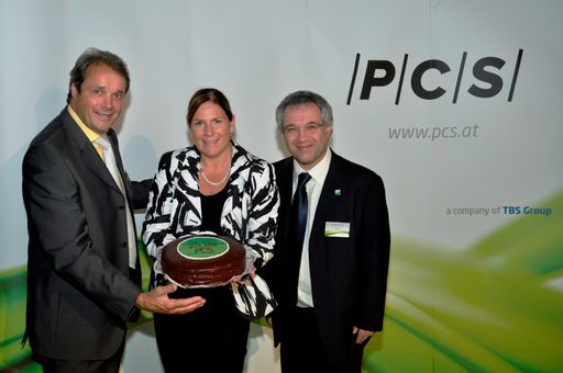 Vorschau Bild von v.l.n.r: Prokurist Alfred Amann mit Dr. Andrea
Kdolsky und Dr. Alberto Steindler ( CEO TBS Group)