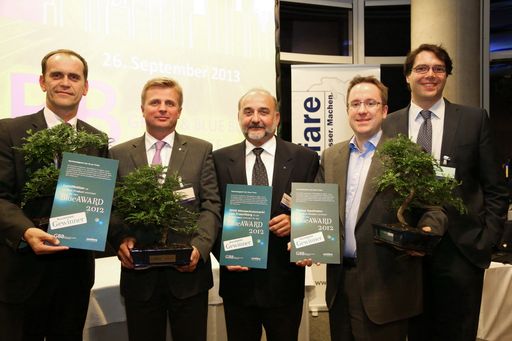  Die Preisträger des BlueAwards 2012: LumiMotion von
Philips (Blue Product), SPAR Klimaschutzmarkt Linz Froschberg (Blue
Project) und Philipp Kaufmann (Blue Thinker)