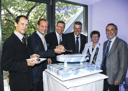 Vorschau Bild von v.l.n.r.: WKO-FV-GF Mag. Philipp Graf, FV-Obmann KR
Alfred Harl, incite-GF Alfons Helmel, Spartenobmann-Stv. KR Robert
Bodenstein, Prof. Dr. Christa Zuberbühler, Prof. Dr. Alfred Janes