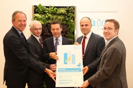  DI Reinhard Labugger (RM-Engineering), DI Matthias
Pack, Mag. Nikolaus Lallitsch, Ing. Helmut Baudendistel (alle
Raiffeisen-Landesbank Steiermark) und MMag. Philipp Kaufman (ÖGNI).
