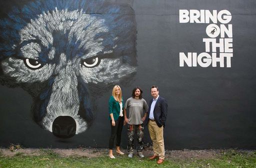 Vorschau Bild von Katharina Schwabe (Brand Manager Eristoff), Loomit
und Dieter Angermair (GF Bacardi-Martini Österreich)