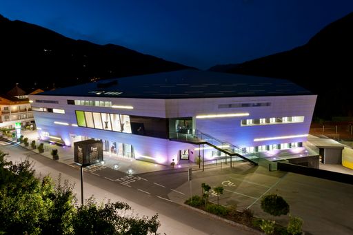 Vorschau Bild von Europahaus Mayrhofen Außenansicht bei Nacht