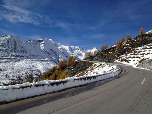 Vorschau Bild von Ein zusätzliches Angebot ist eine
zweieinhalbstündige Wanderung am Fuße des höchsten Gipfels
Österreichs.