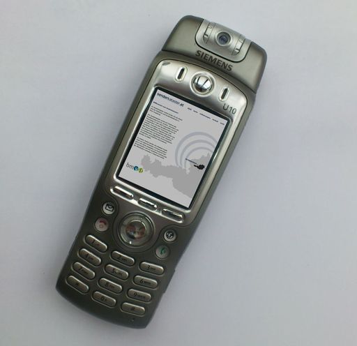  Eines der ersten UMTS-Handys in Österreich.