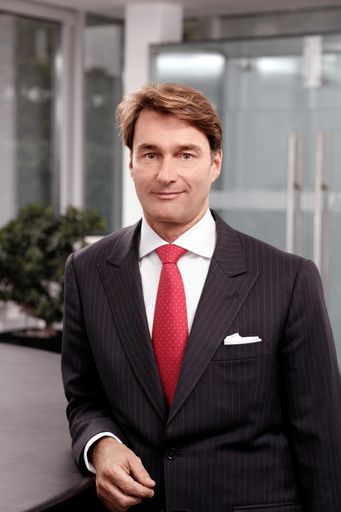  Oliver Attensam