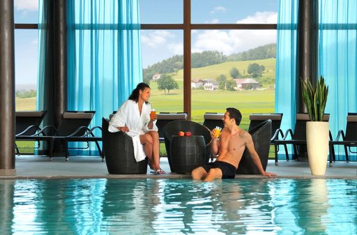  Wenn's draußen kalt ist: Im Acquapura-Spa ist
immer wohlig und warm.