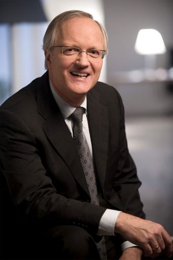 OVE-Präsident Dipl.-Ing. Dr. Franz Hofbauer
übernahm die Präsidentschaft von EUREL, dem europäischen Dachverband
der nationalen Verbände für Elektrotechnik