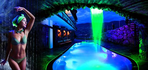 Auf 2800 m2 erwartet die Besucher im 4-Sterne
Aktiv- und Wellnesshotel Kohlerhof eine großzügige Spa- und
Wellnessoase mit acht Saunen.