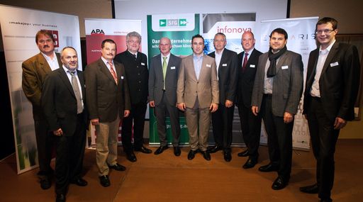  v.l.n.r.: Philipp Lutnik (SFG), Christian Lamp (A1
Telekom Austria), Kurt Majcen (Joanneum Research), Gerhard Greiner
(Infonova), Gerhard Krachler (Magna), Daniel Wakounig (Skiline Media
GmbH), Gunther Geisenfelder (easyplex software GmbH), Guido Nienhaus
(MDCC Magdeburg), Ernst Kreuzer (Campus 02), Christian Kittl
(evolaris).